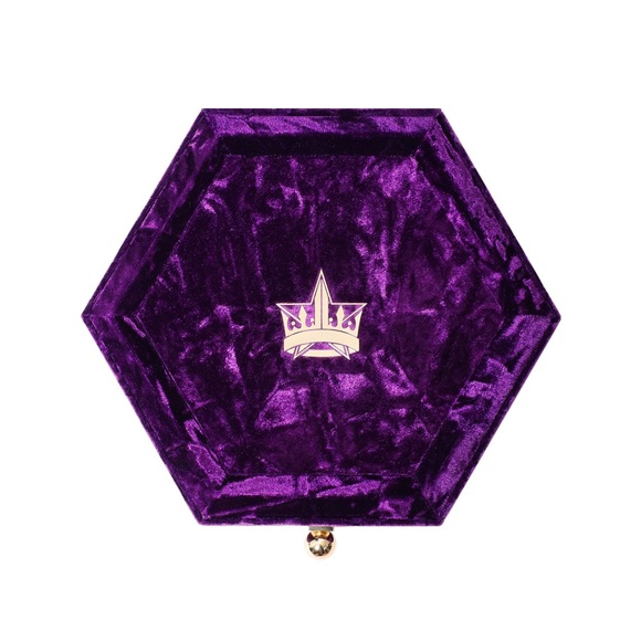 BLOOD LUST PALETTE - Picture 2 of 2